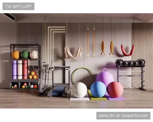 女生在健身房使用健身器材的推荐组合